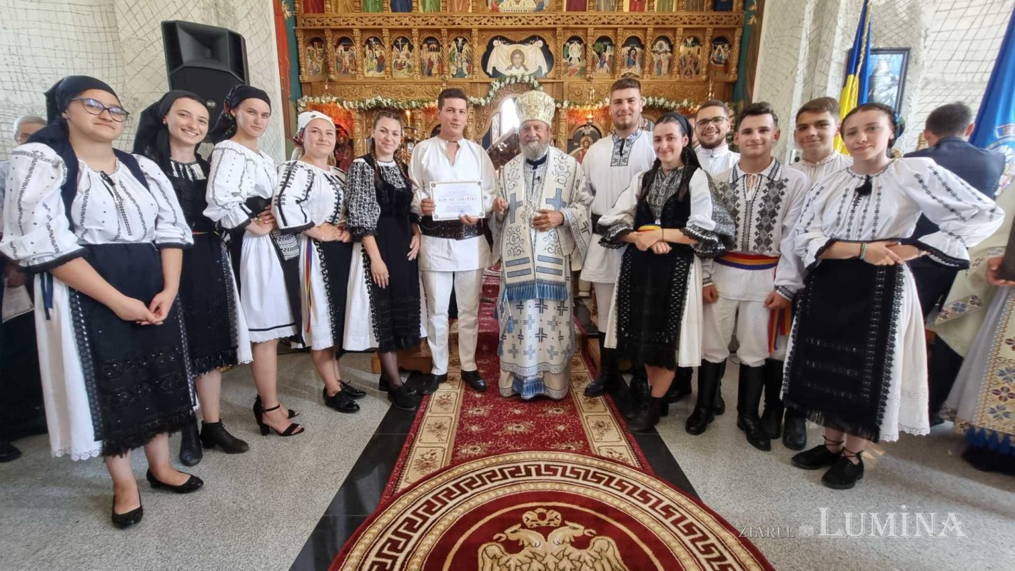 Sfinţire de biserică la Văleni, judeţul Braşov 224492