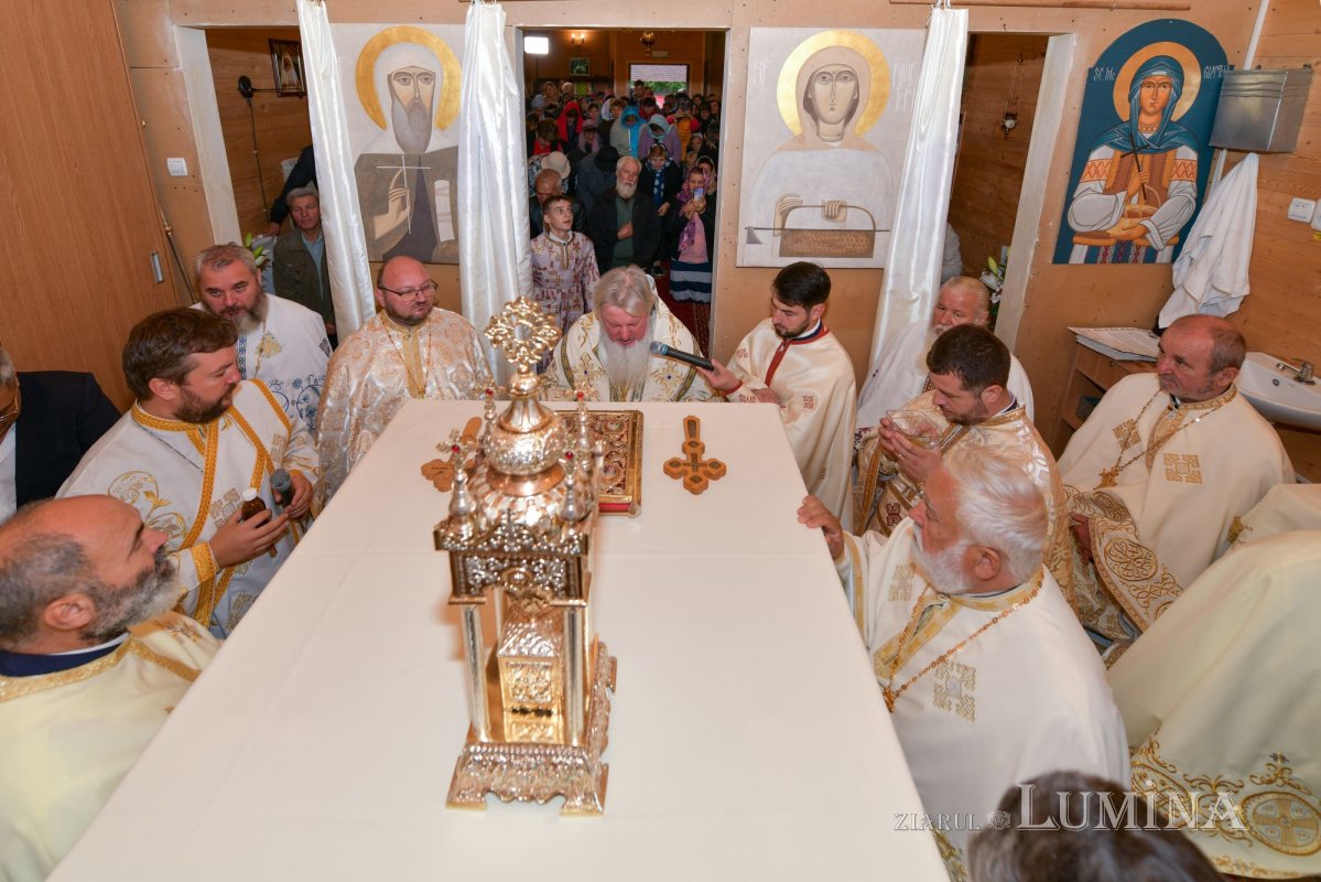 O nouă biserică a fost sfințită în orașul prahovean Mizil 225234