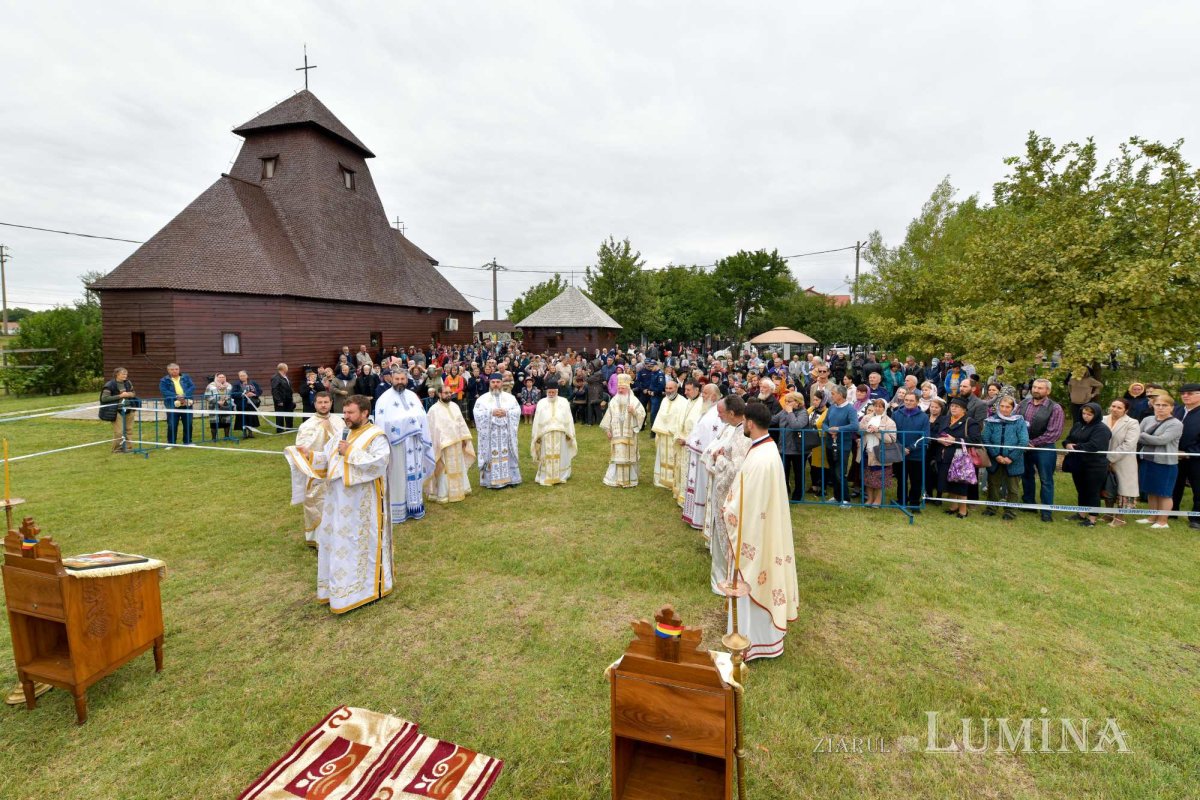 O nouă biserică a fost sfințită în orașul prahovean Mizil 225239