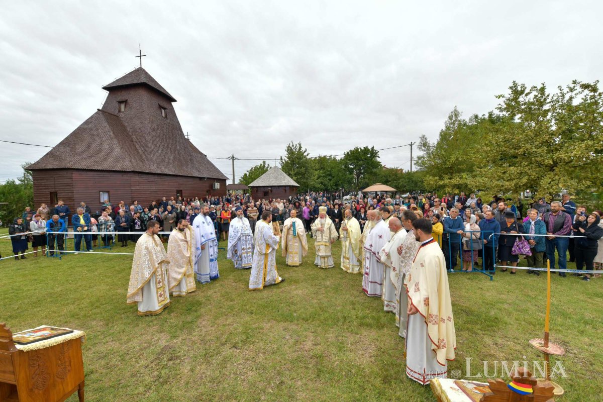 O nouă biserică a fost sfințită în orașul prahovean Mizil 225242