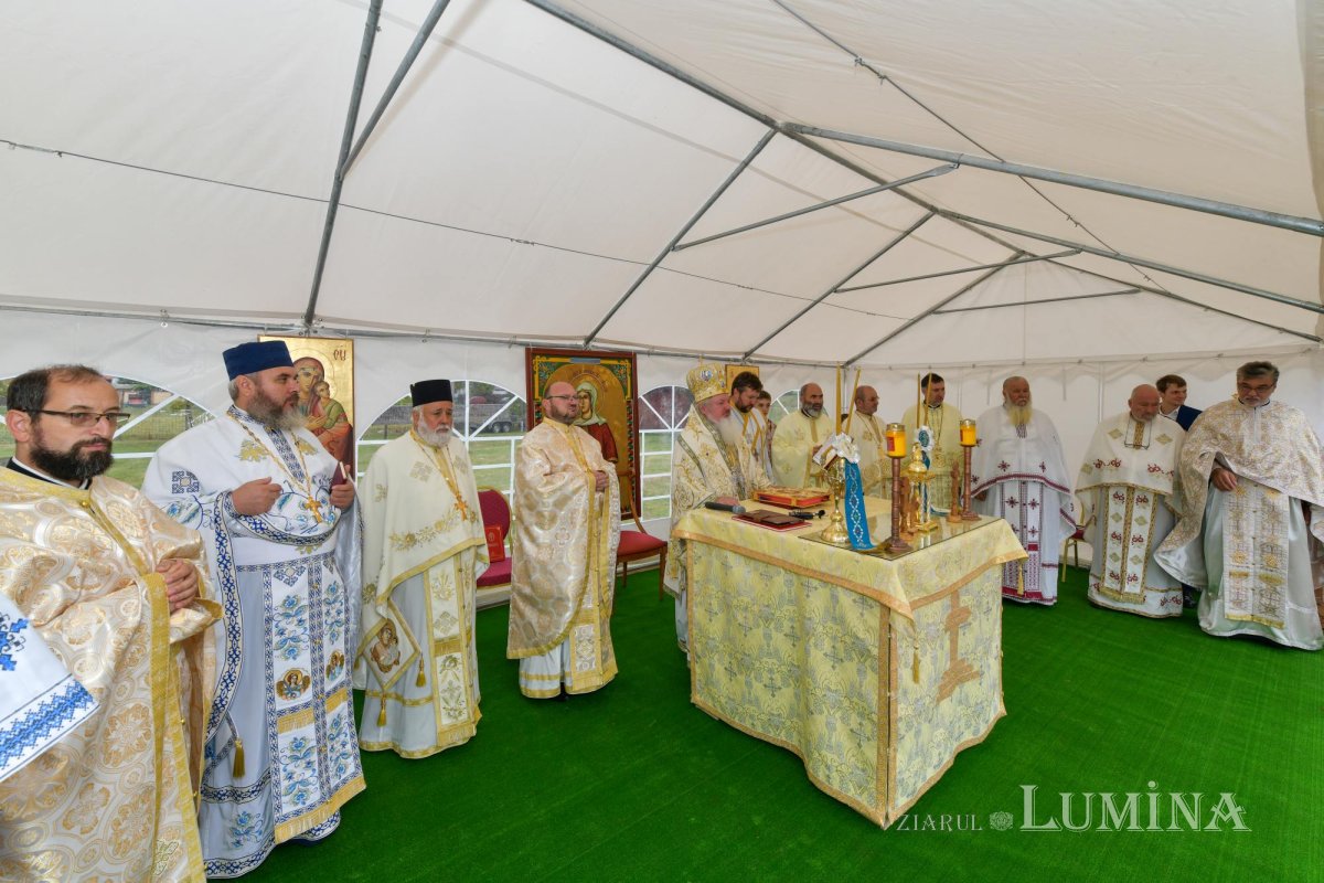 O nouă biserică a fost sfințită în orașul prahovean Mizil 225246