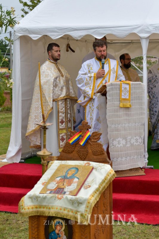 O nouă biserică a fost sfințită în orașul prahovean Mizil 225252