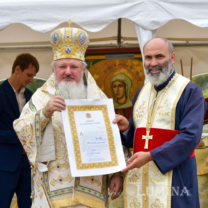 O nouă biserică a fost sfințită în orașul prahovean Mizil 225258