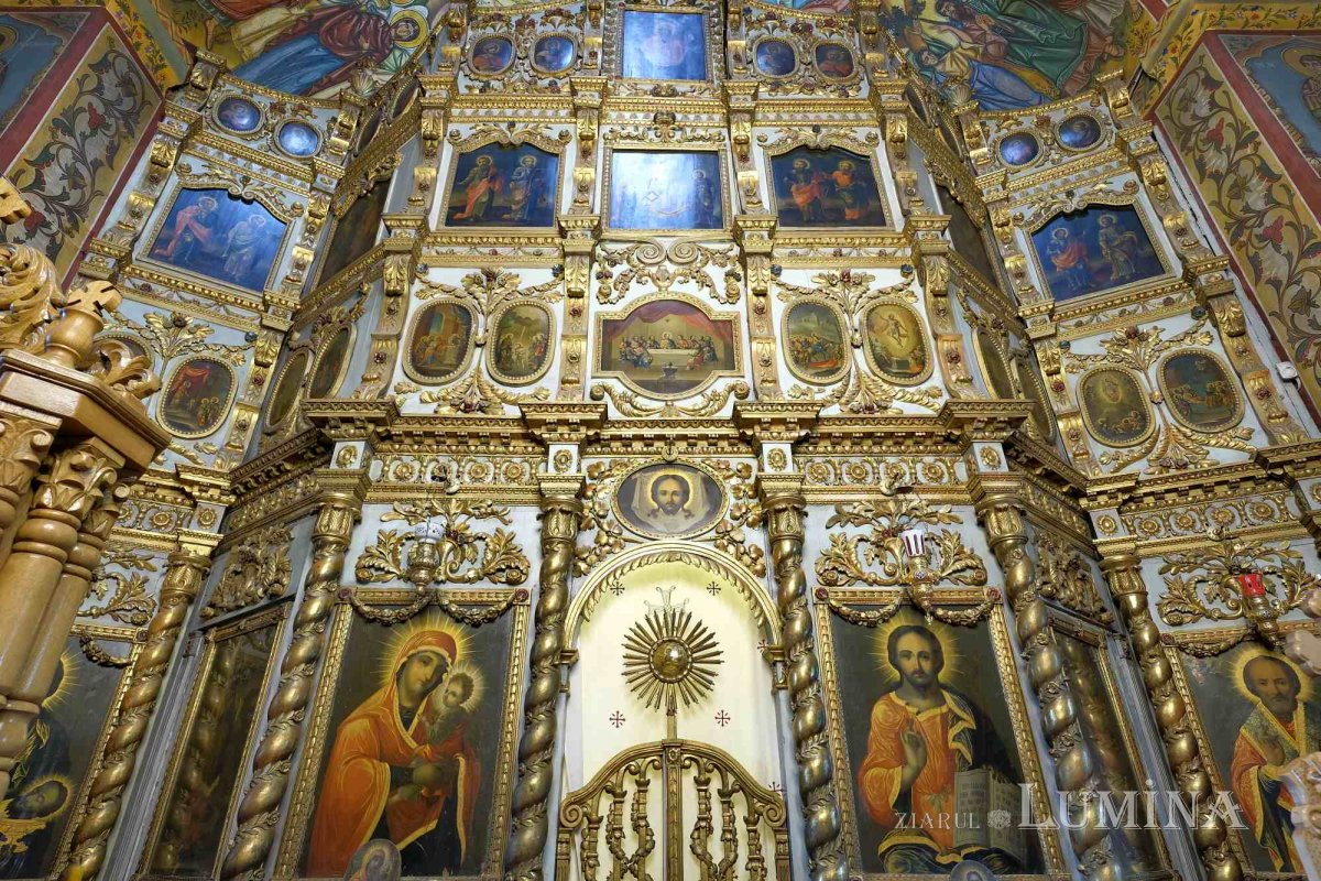 Istorie și rugăciune într-o parohie de pe „Valea Timpului” 224925