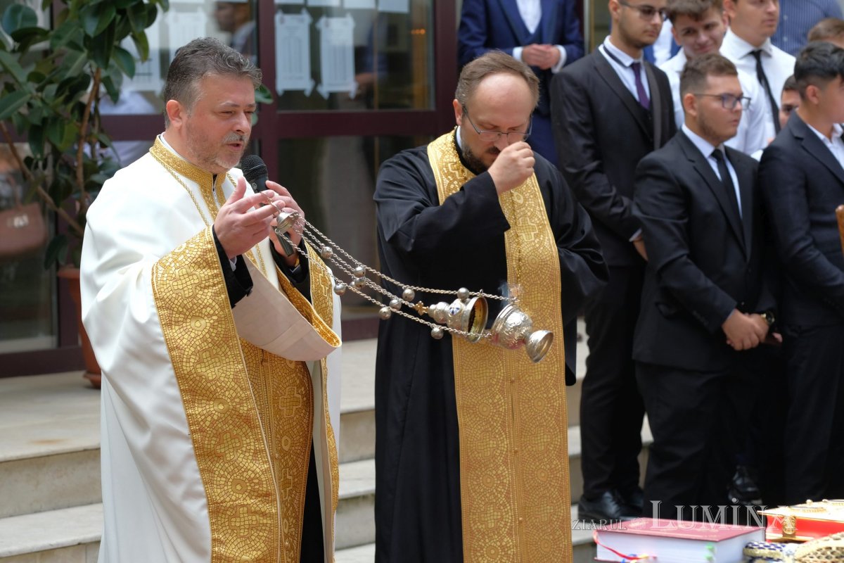 Rugăciune la început de an şcolar pentru elevii Seminarului Teologic din Capitală 225160