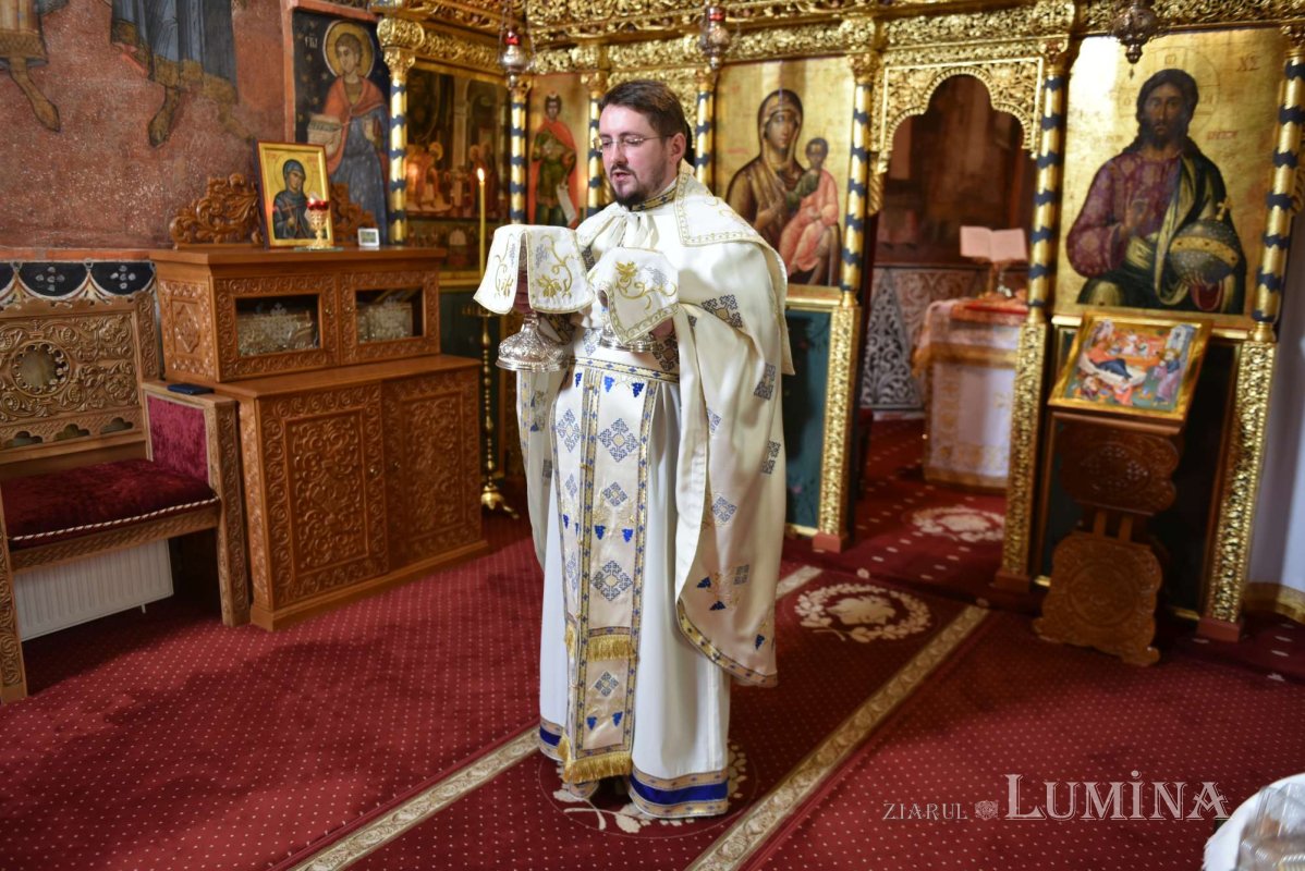 „Prin sfințenia vieții sale, Maica Domnului a devenit ocrotitoarea anului bisericesc” 225521