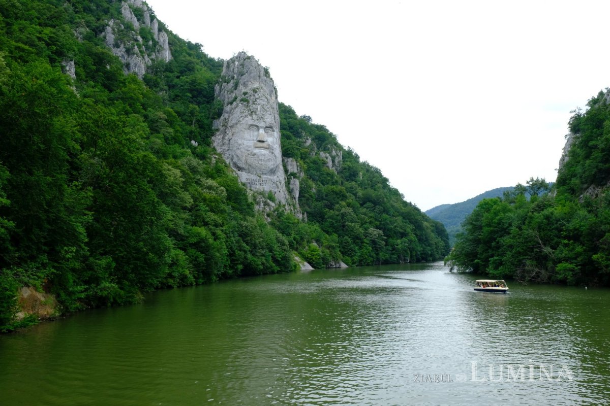 Fotografii artistice ale Publicațiilor Lumina 225651