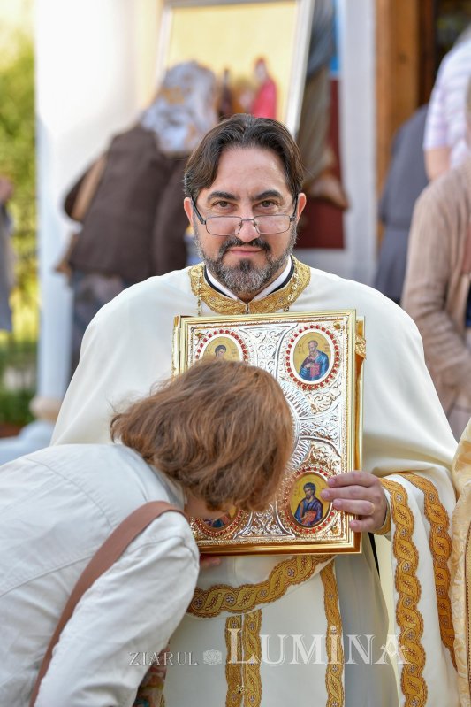 Sfinții Părinți Ioachim și Ana, cinstiți în lăcașul bucureștean închinat lor 225704