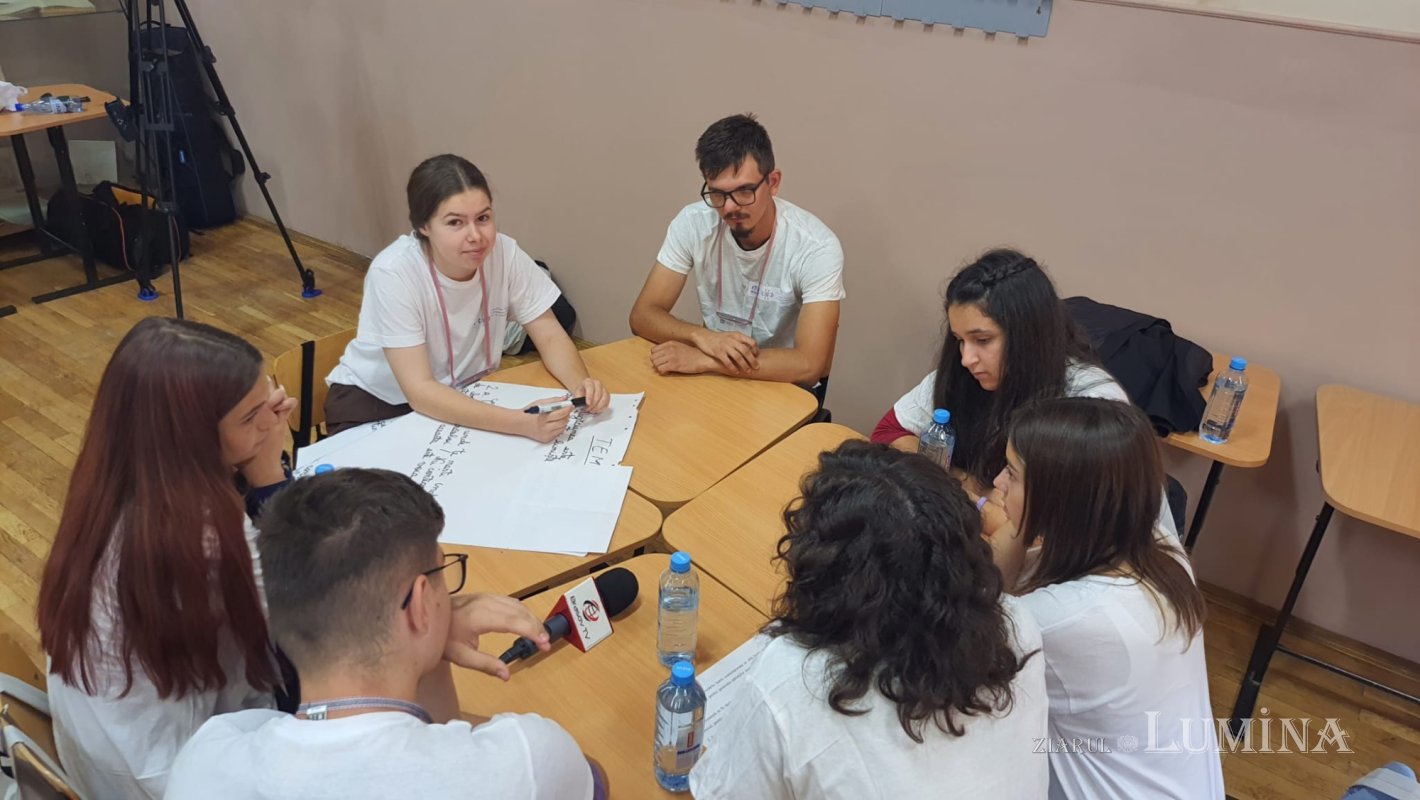 Părintele Constantin Necula a conferenţiat la ITO Braşov 225800