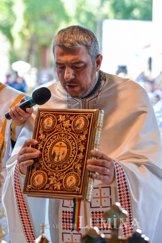 Patriarhul României a resfințit biserica istorică „Sfânta Vineri” din Ploiești 225907