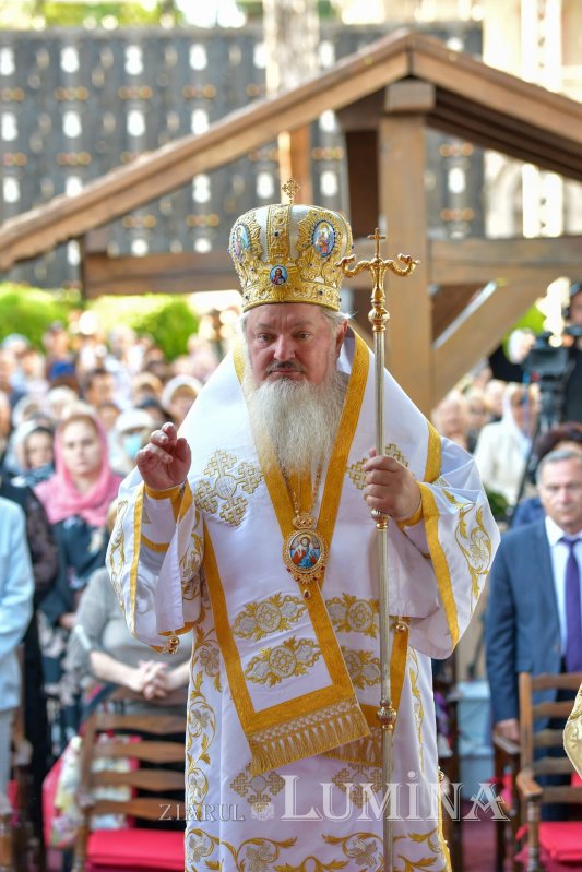 Patriarhul României a resfințit biserica istorică „Sfânta Vineri” din Ploiești 225908