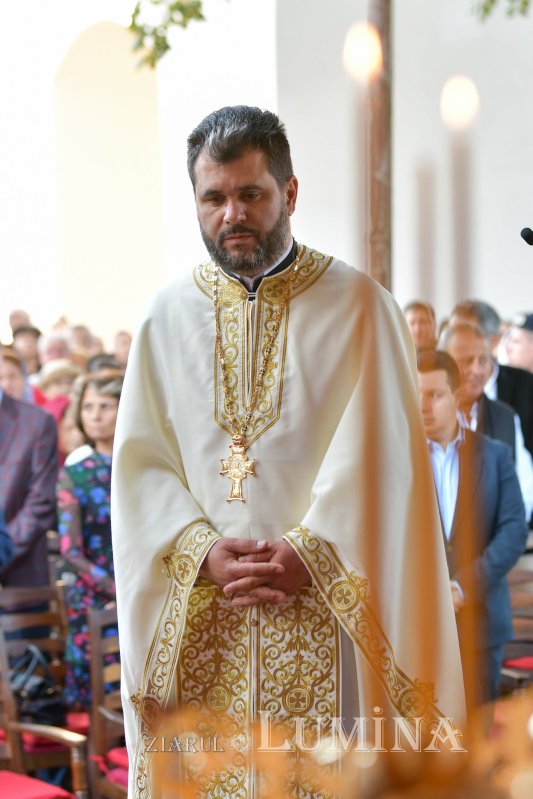 Patriarhul României a resfințit biserica istorică „Sfânta Vineri” din Ploiești 225920
