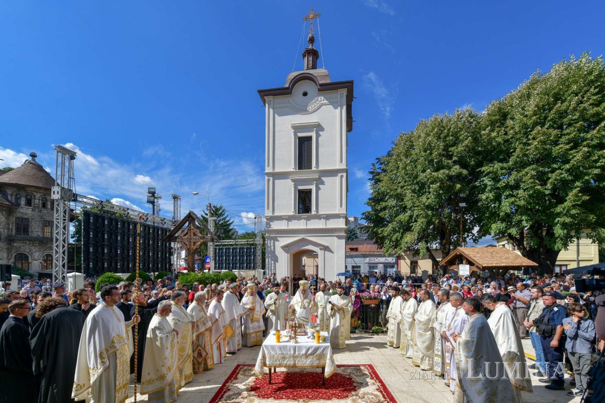 Patriarhul României a resfințit biserica istorică „Sfânta Vineri” din Ploiești 225940