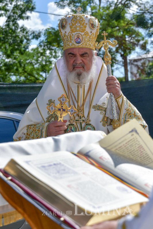 Patriarhul României a resfințit biserica istorică „Sfânta Vineri” din Ploiești 225949