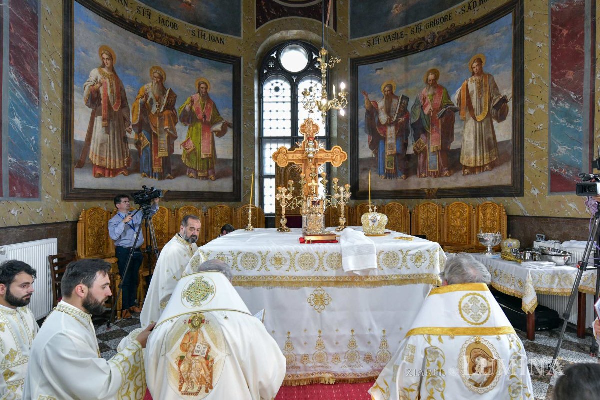 Patriarhul României a resfințit biserica istorică „Sfânta Vineri” din Ploiești 225964