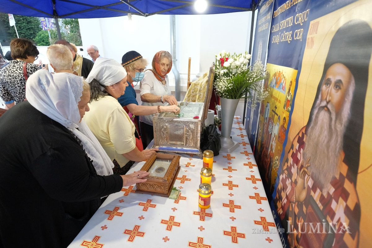 Procesiunea „Calea Sfintei Cruci, scară către Cer”, la Biserica „Sfântul Vasile cel Mare” de pe Calea Victoriei 226203