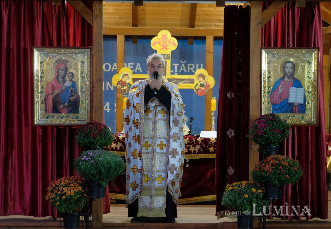 Procesiunea „Calea Sfintei Cruci, scară către Cer”, la Biserica „Sfântul Vasile cel Mare” de pe Calea Victoriei 226208