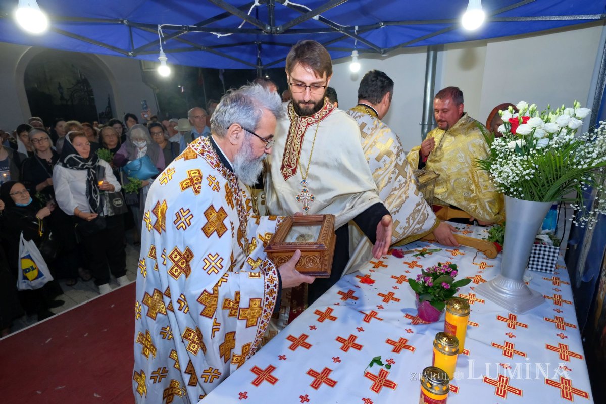Procesiunea „Calea Sfintei Cruci, scară către Cer”, la Biserica „Sfântul Vasile cel Mare” de pe Calea Victoriei 226209