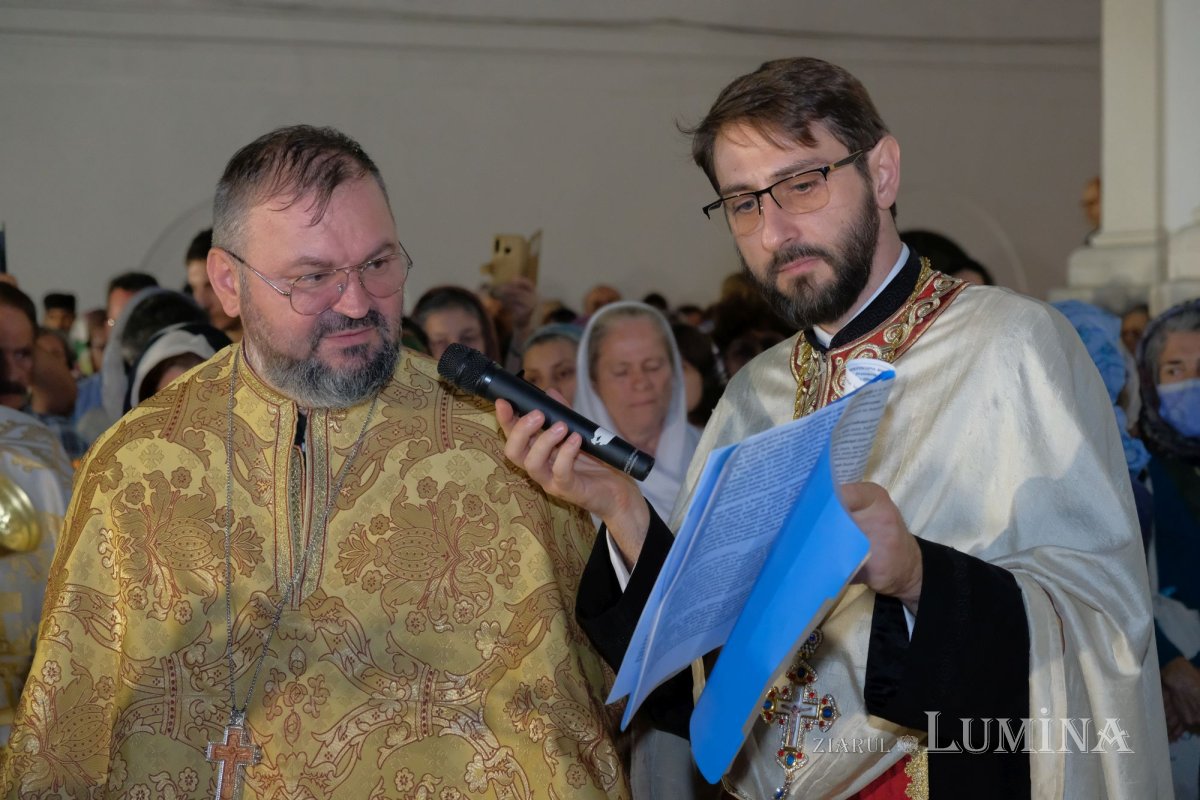Procesiunea „Calea Sfintei Cruci, scară către Cer”, la Biserica „Sfântul Vasile cel Mare” de pe Calea Victoriei 226221