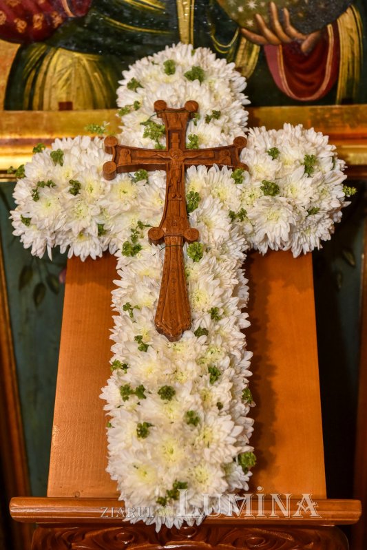 „Hristos Domnul prin Cruce a schimbat suferința în biruință” 226317