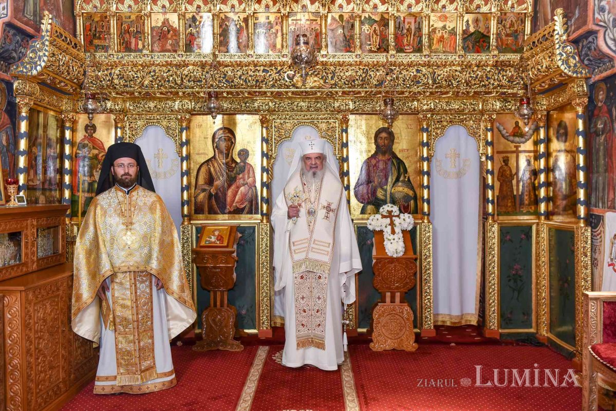 „Hristos Domnul prin Cruce a schimbat suferința în biruință” 226319