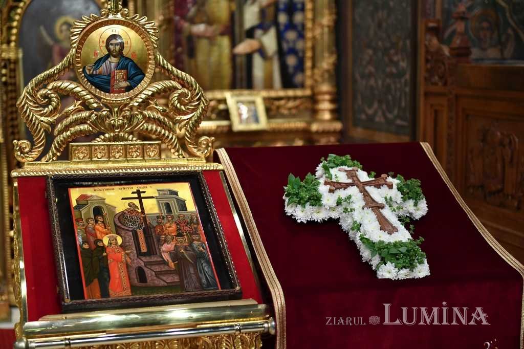 Înălţarea Crucii, păzitoare a toată lumea și podoaba Bisericii 226172