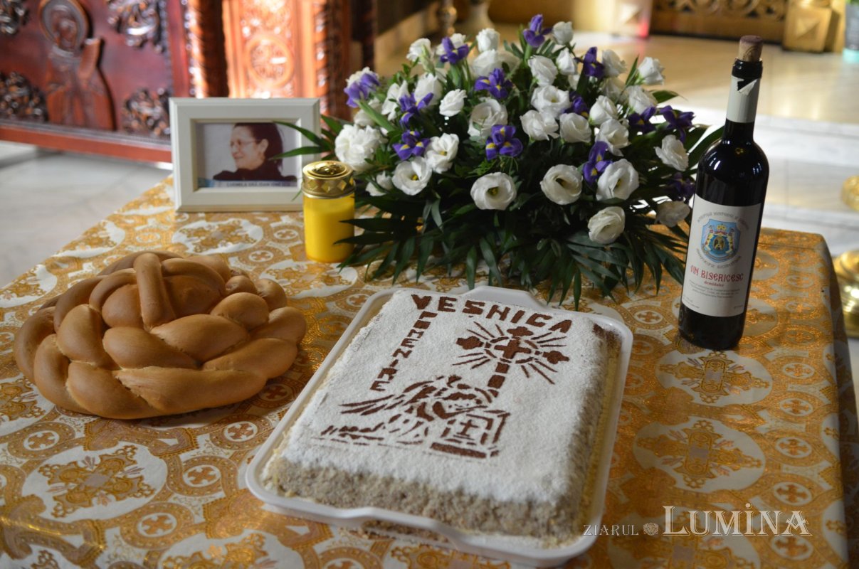 Artist plastic comemorat în Parohia Cotroceni-Răzoare din București 226579