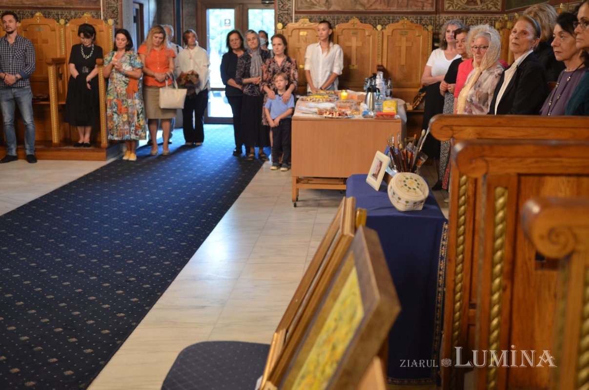 Artist plastic comemorat în Parohia Cotroceni-Răzoare din București 226588