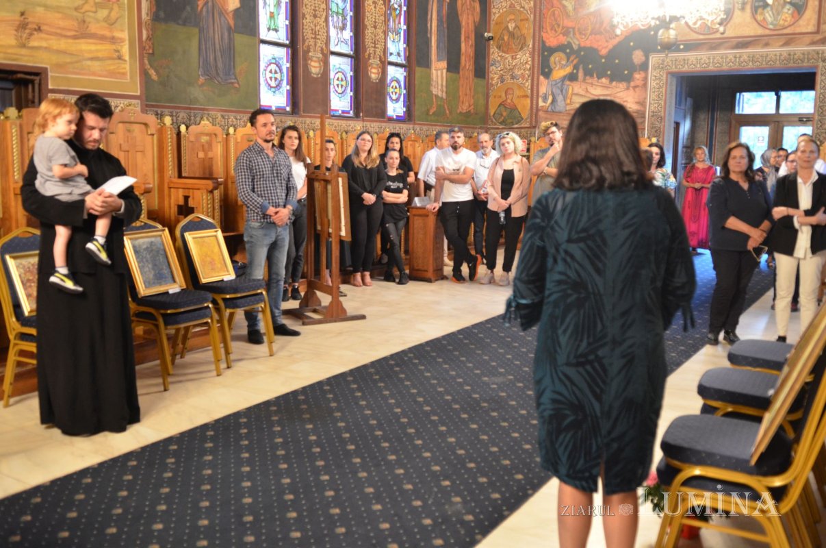 Artist plastic comemorat în Parohia Cotroceni-Răzoare din București 226595