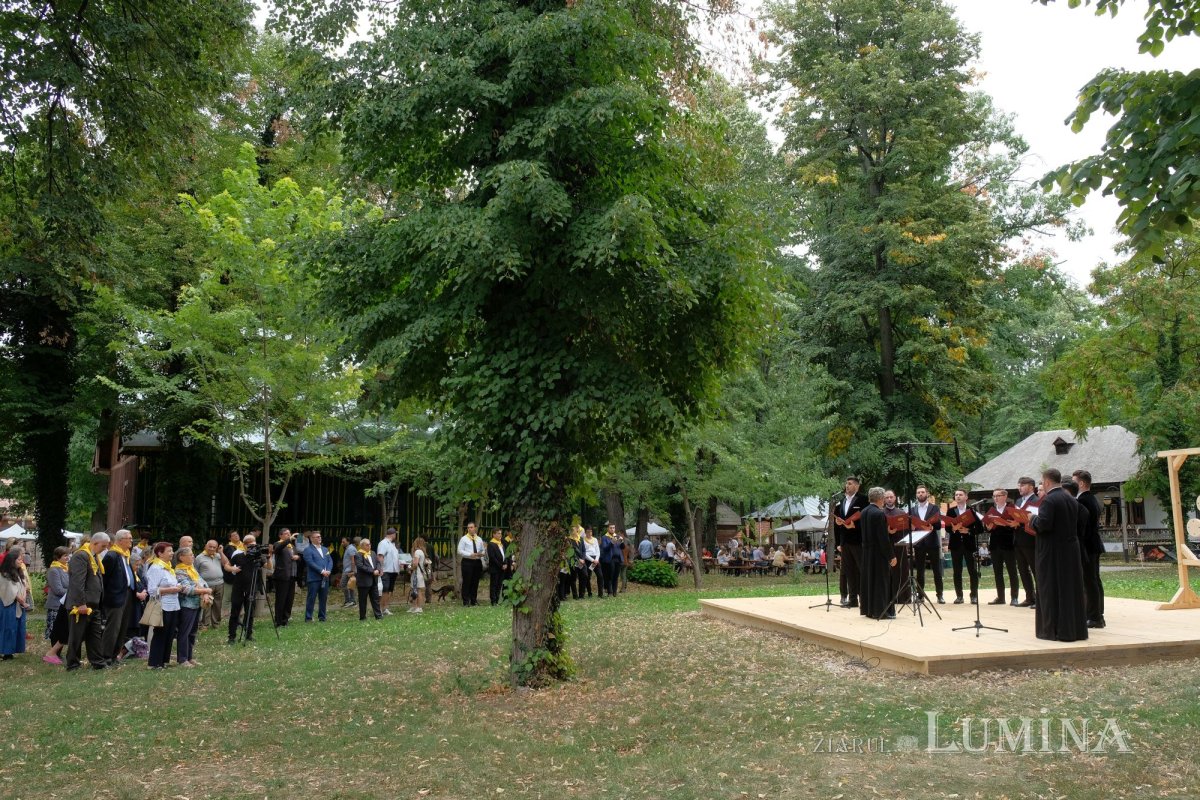 Procesiune cu moaștele Sfântului Eustație la Muzeul Național al Satului 226679