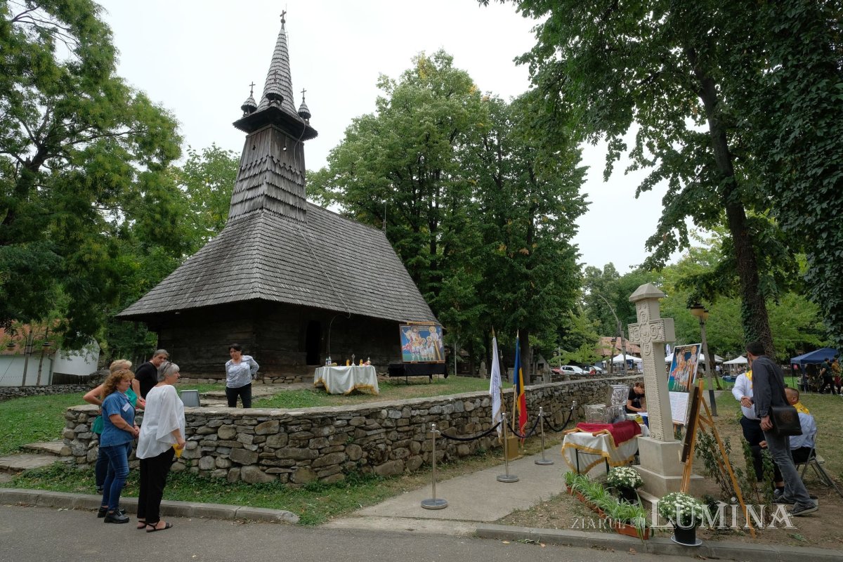 Procesiune cu moaștele Sfântului Eustație la Muzeul Național al Satului 226692
