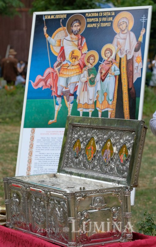 Procesiune cu moaștele Sfântului Eustație la Muzeul Național al Satului 226695