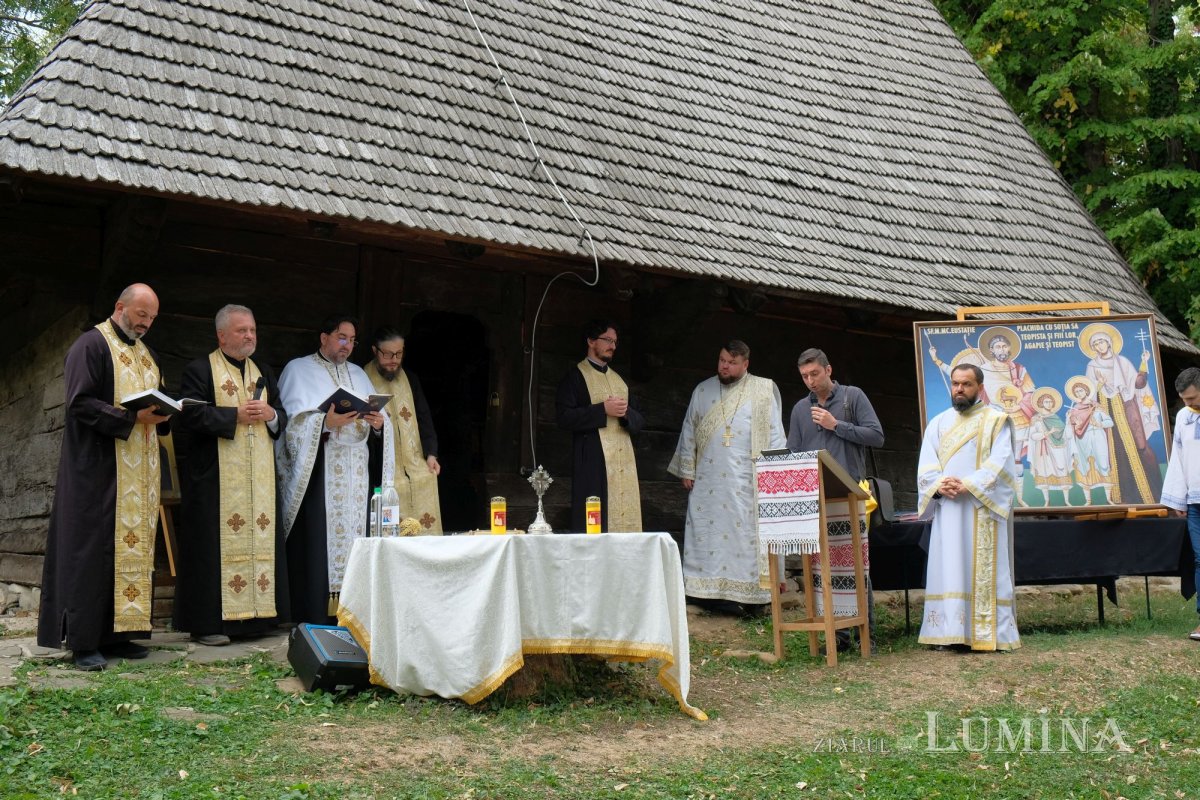 Procesiune cu moaștele Sfântului Eustație la Muzeul Național al Satului 226705