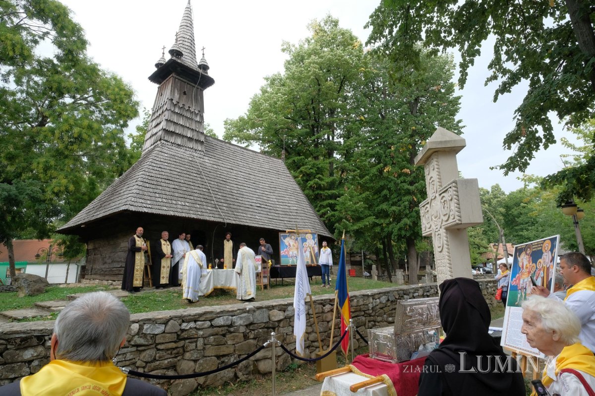 Procesiune cu moaștele Sfântului Eustație la Muzeul Național al Satului 226709