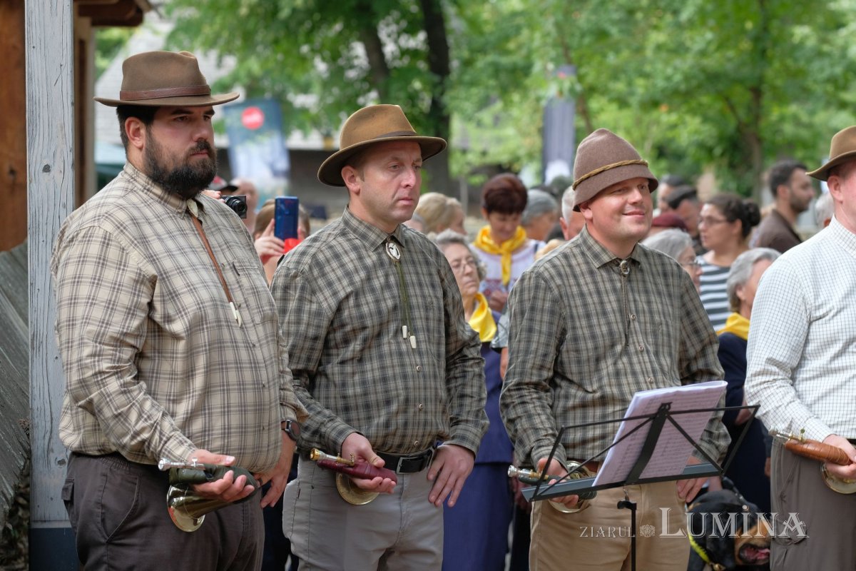 Procesiune cu moaștele Sfântului Eustație la Muzeul Național al Satului 226721