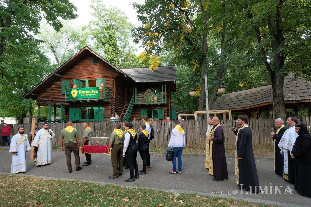 Procesiune cu moaștele Sfântului Eustație la Muzeul Național al Satului 226725