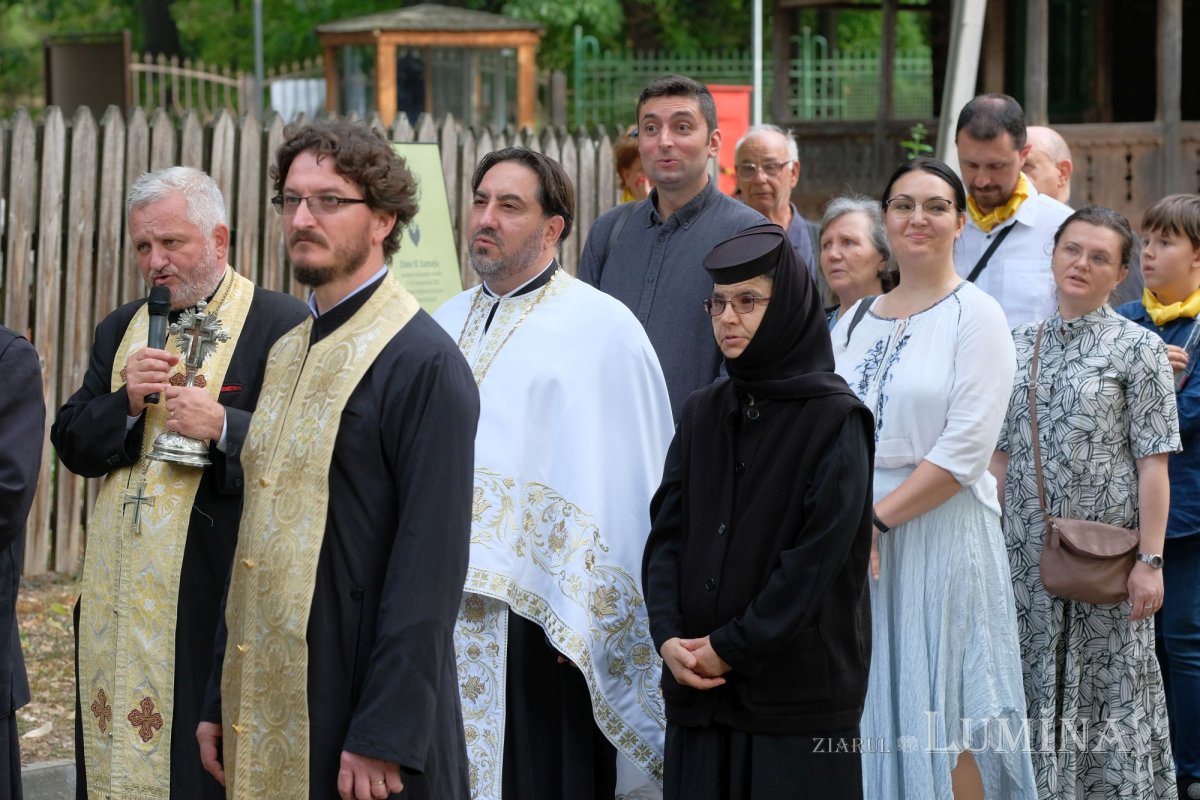 Procesiune cu moaștele Sfântului Eustație la Muzeul Național al Satului 226726