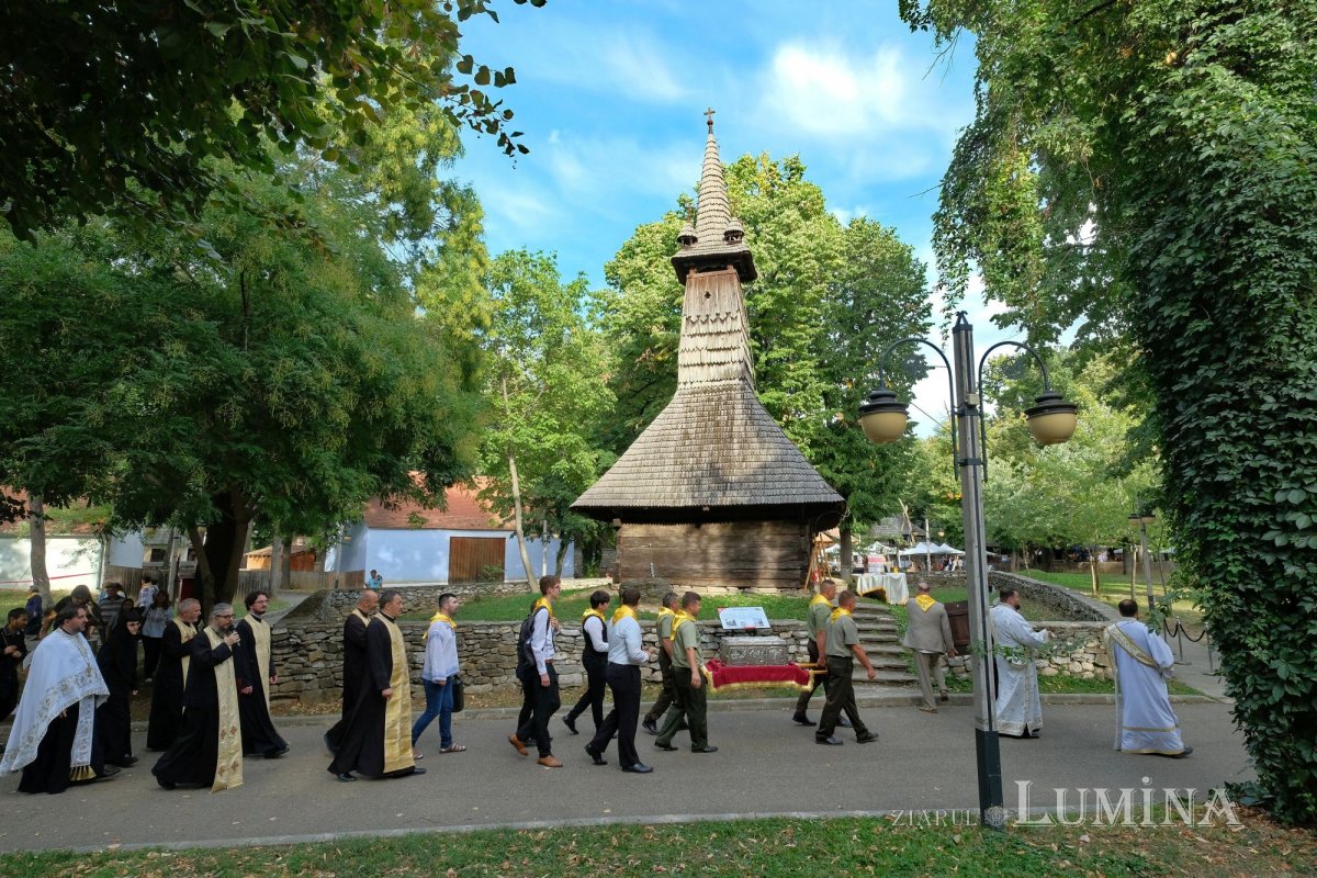 Procesiune cu moaștele Sfântului Eustație la Muzeul Național al Satului 226729