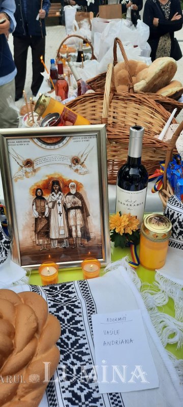 Pomenirea părinților Sfântului Dionisie Erhan la o biserică din București 226784