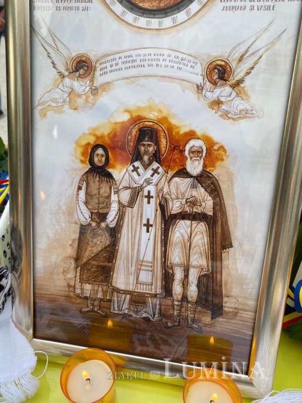 Pomenirea părinților Sfântului Dionisie Erhan la o biserică din București 226786