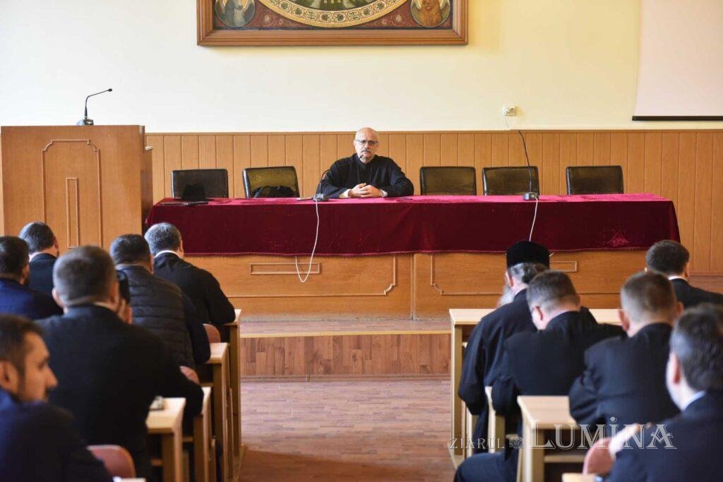Cursuri profesionale pentru preoţii din Mitropolia Ardealului 227054