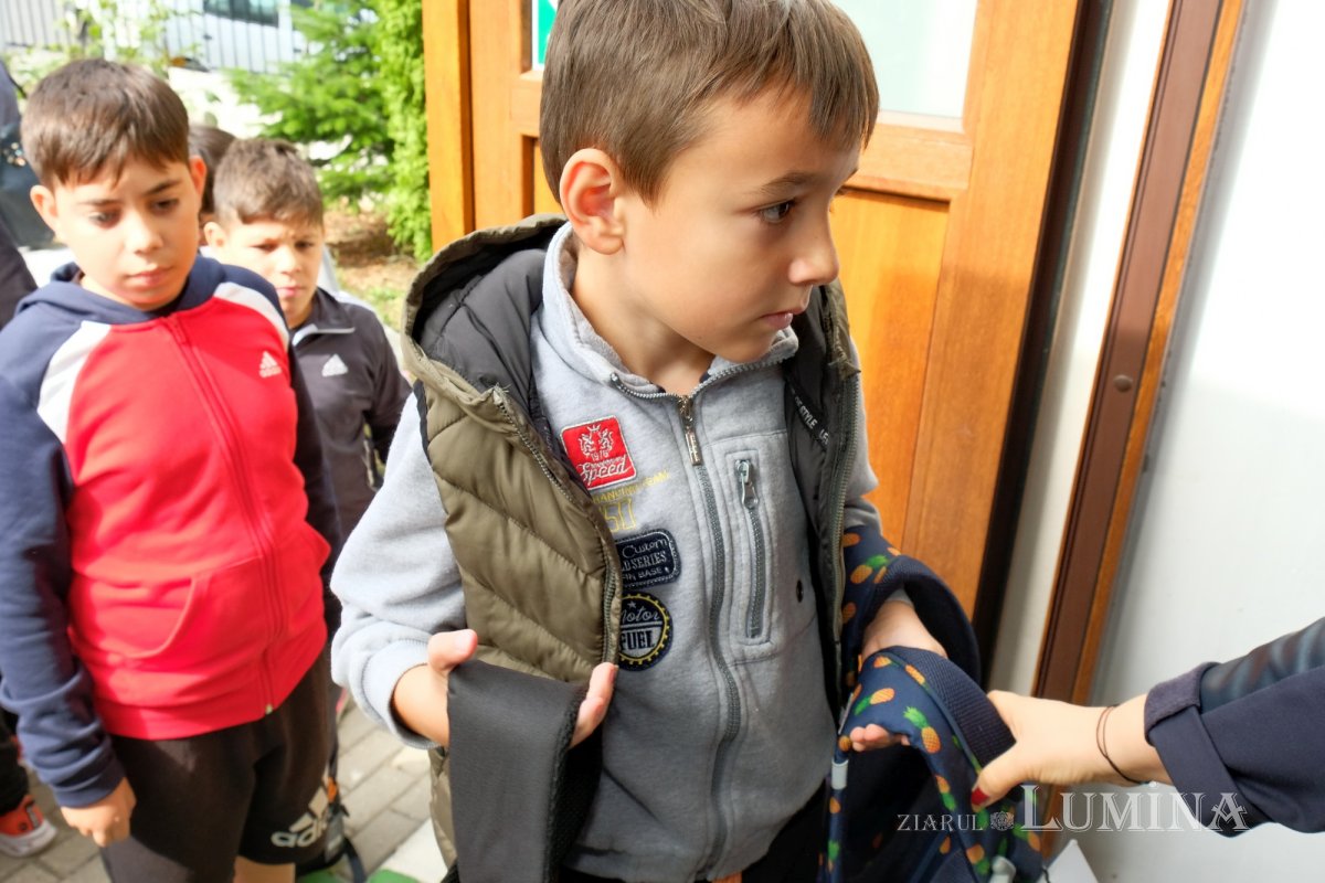 Ajutor pentru elevi de la Protoieria Sector 3 Capitală 227136