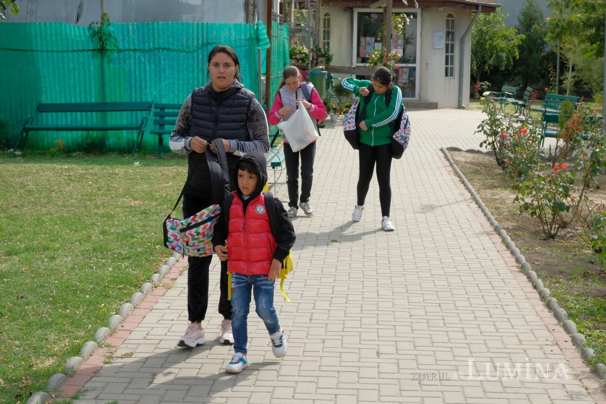 Ajutor pentru elevi de la Protoieria Sector 3 Capitală 227145