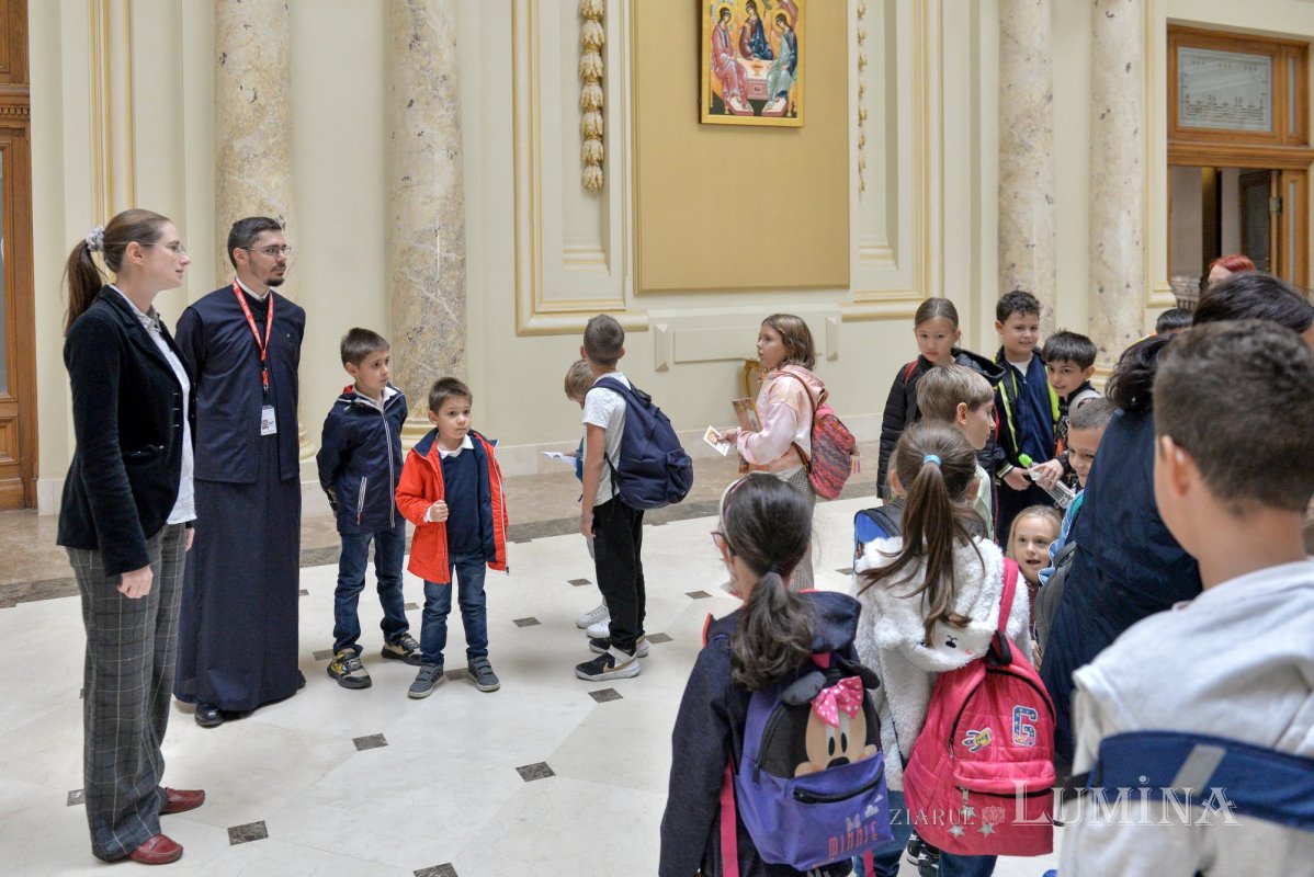 Vizită tematică despre „drumul cărții” pe Colina Patriarhiei 227261