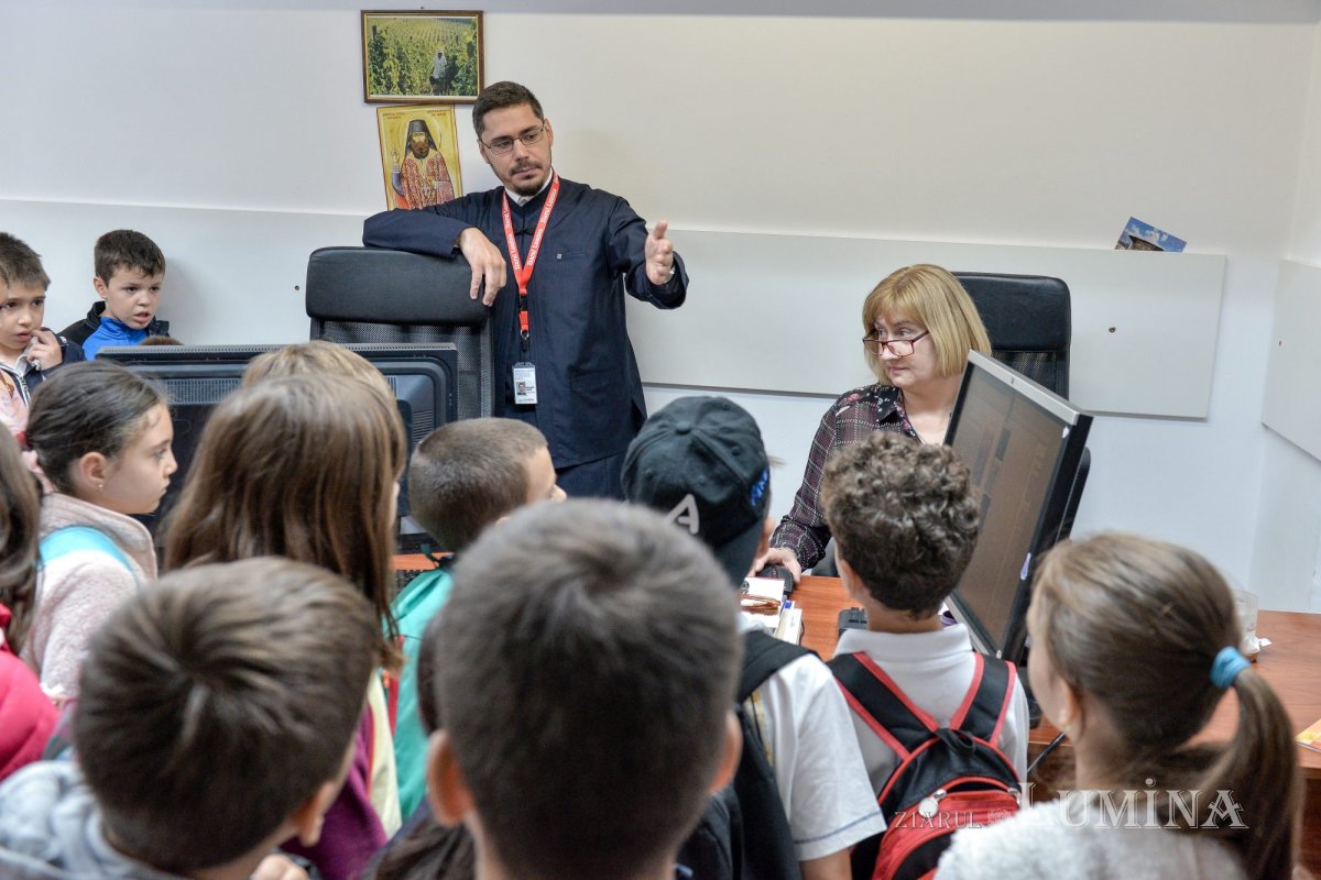 Vizită tematică despre „drumul cărții” pe Colina Patriarhiei 227272