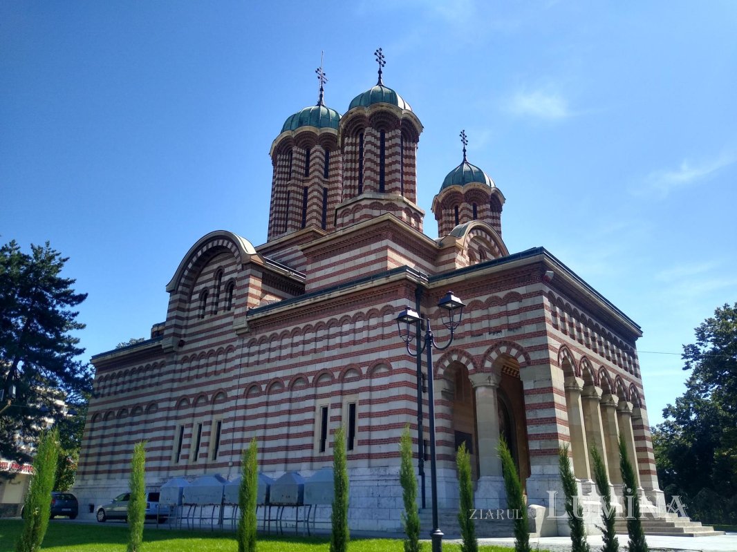 Mitropolitul Firmilian, chipul păstorului rugător şi mărturisitor 227026