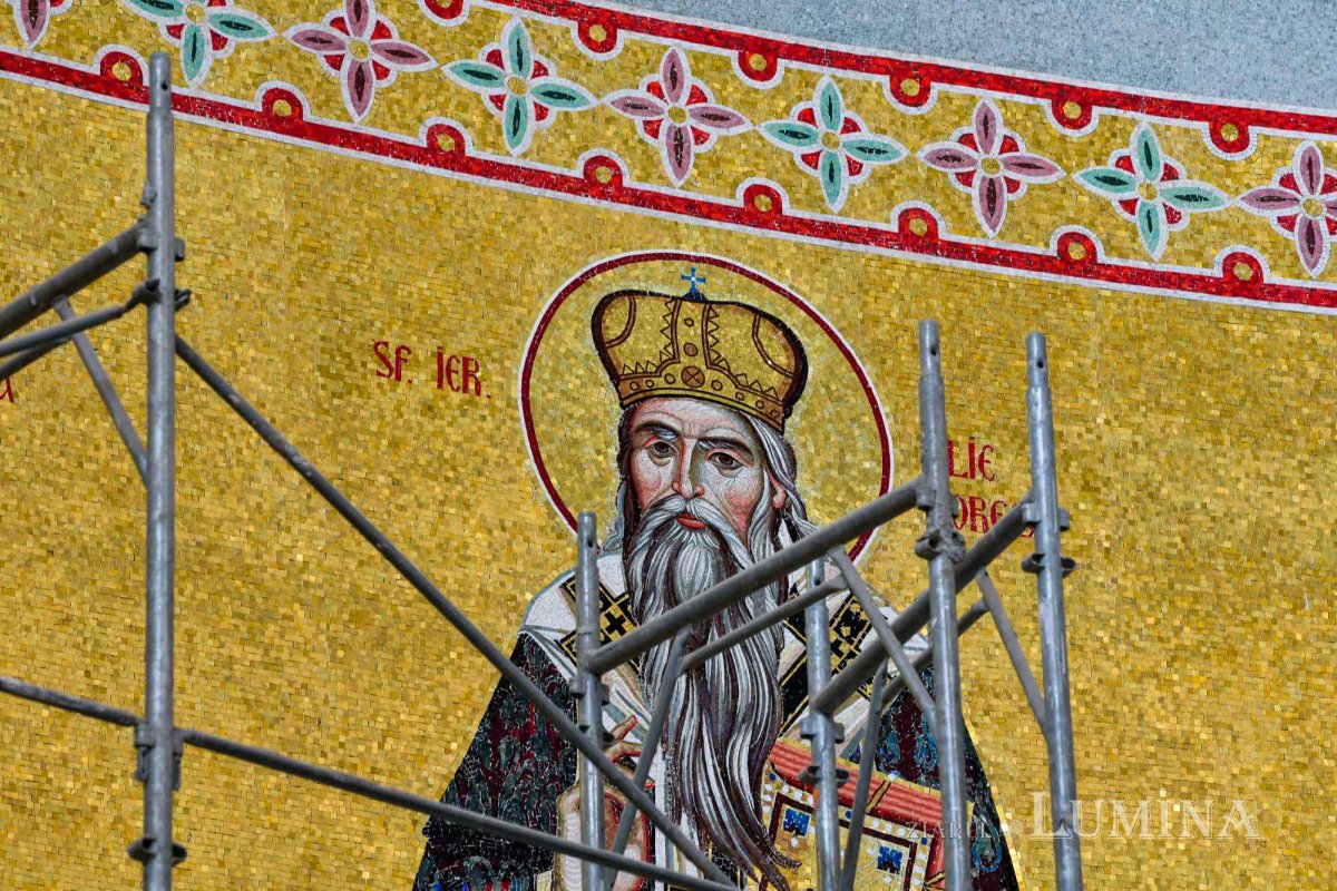 Catedrala Mântuirii Neamului la început de toamnă  227713