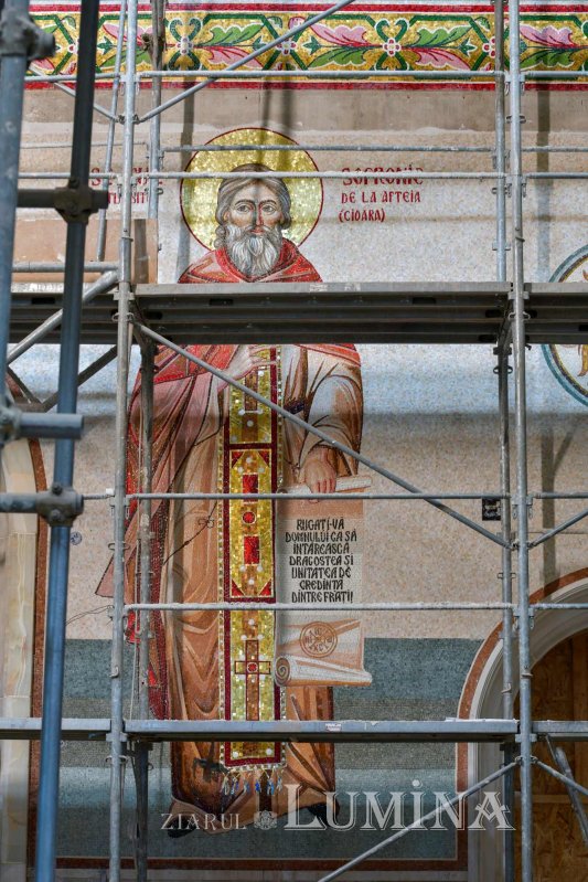 Catedrala Mântuirii Neamului la început de toamnă  227718