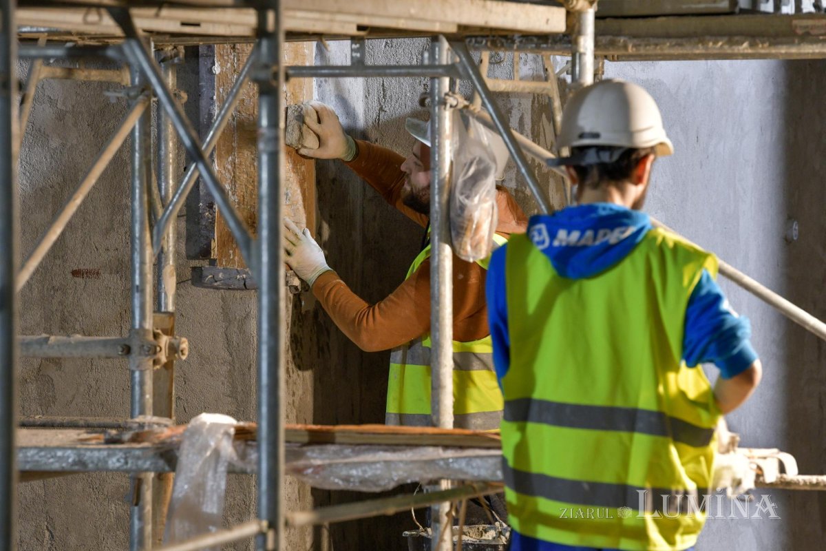 Catedrala Mântuirii Neamului la început de toamnă  227721