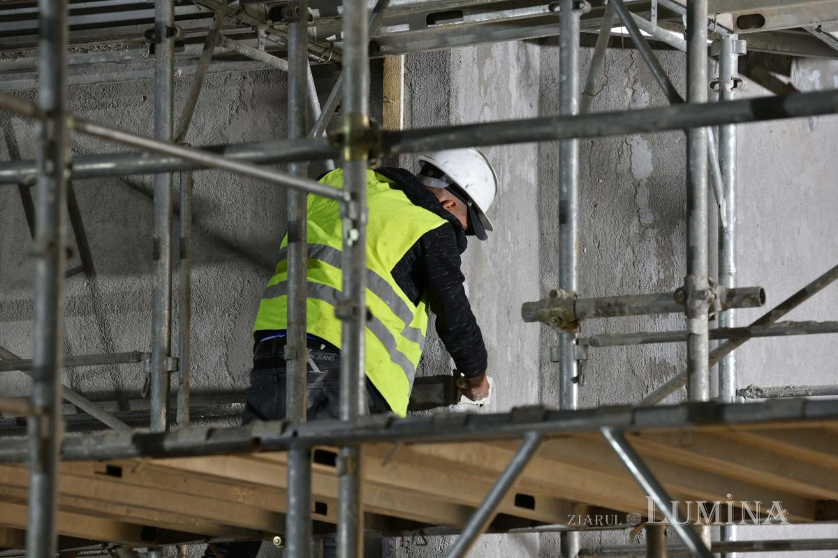 Catedrala Mântuirii Neamului la început de toamnă  227722